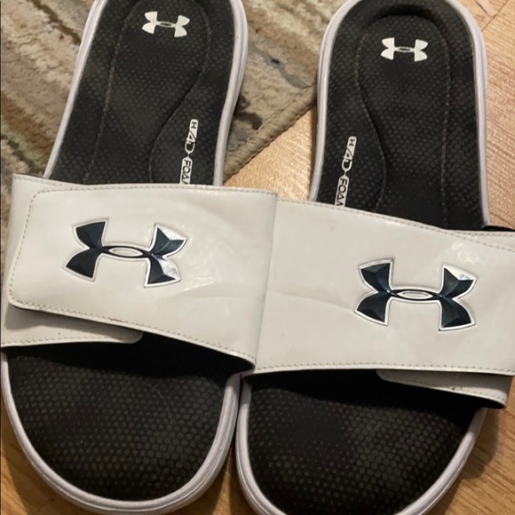 Under Armor Slides - Picture 2 of 3